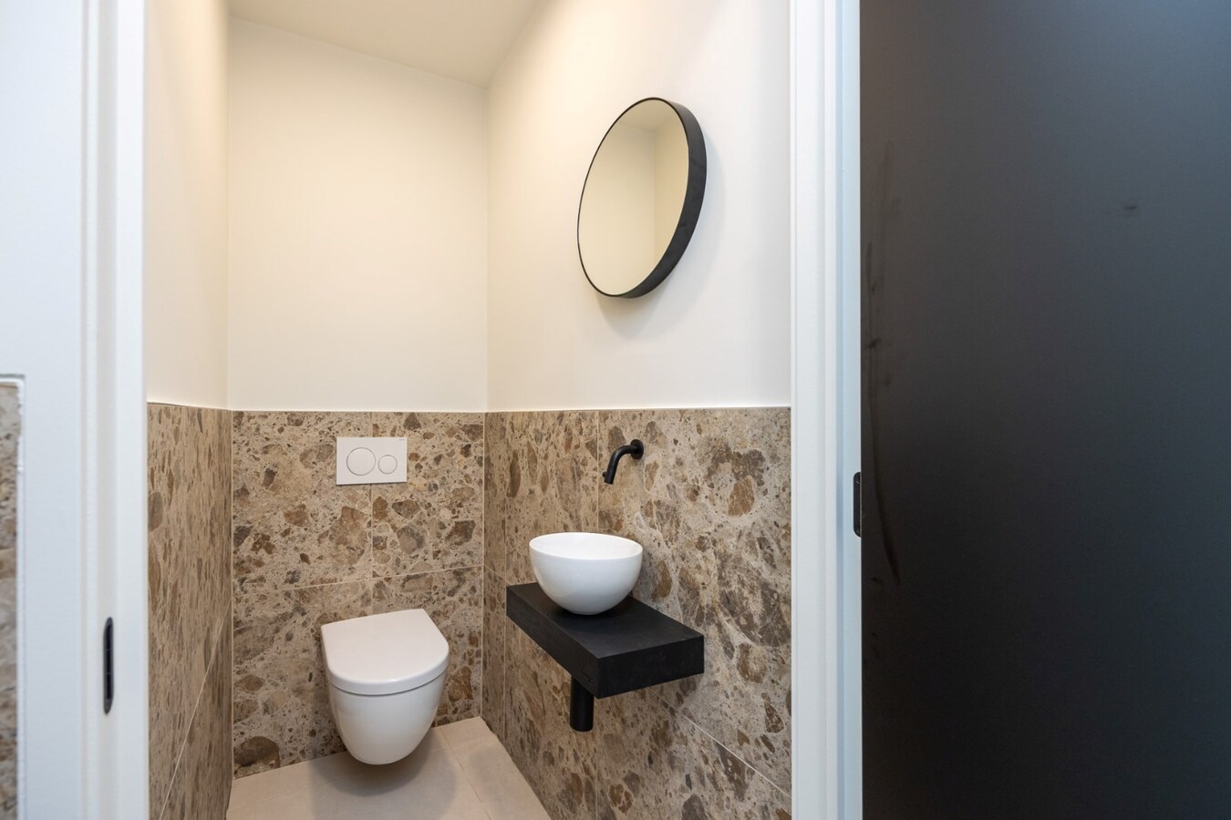 Handelspand 98 m&#178; op toplocatie in centrum Schilde 