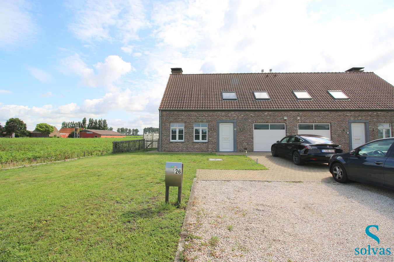 Recente koppelwoning met 3 slaapkamers te Waarschoot! 