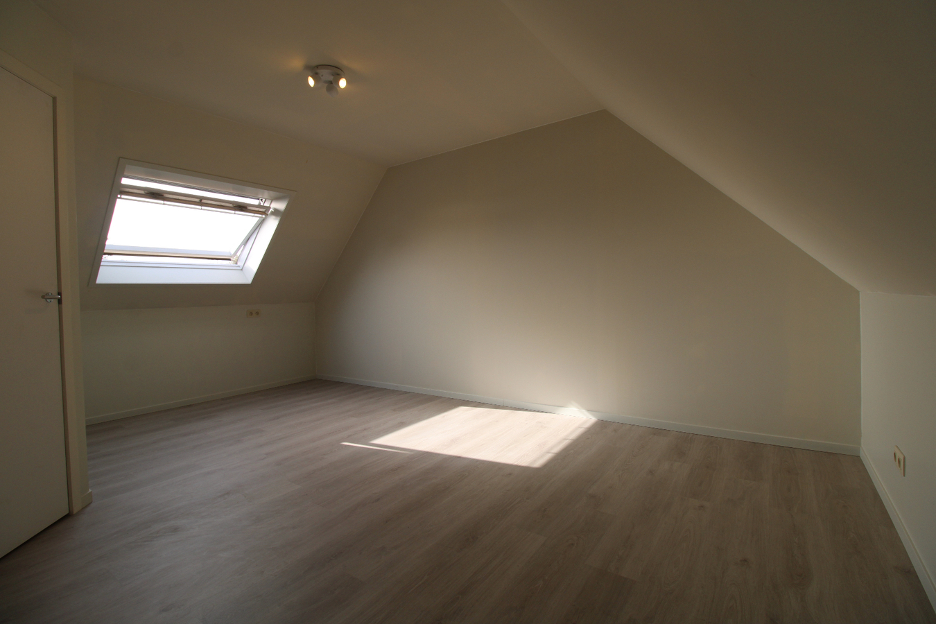 Prachtig gerenoveerde woning met 3 slaapkamers aan het Geitepark in centrum Roeselare 