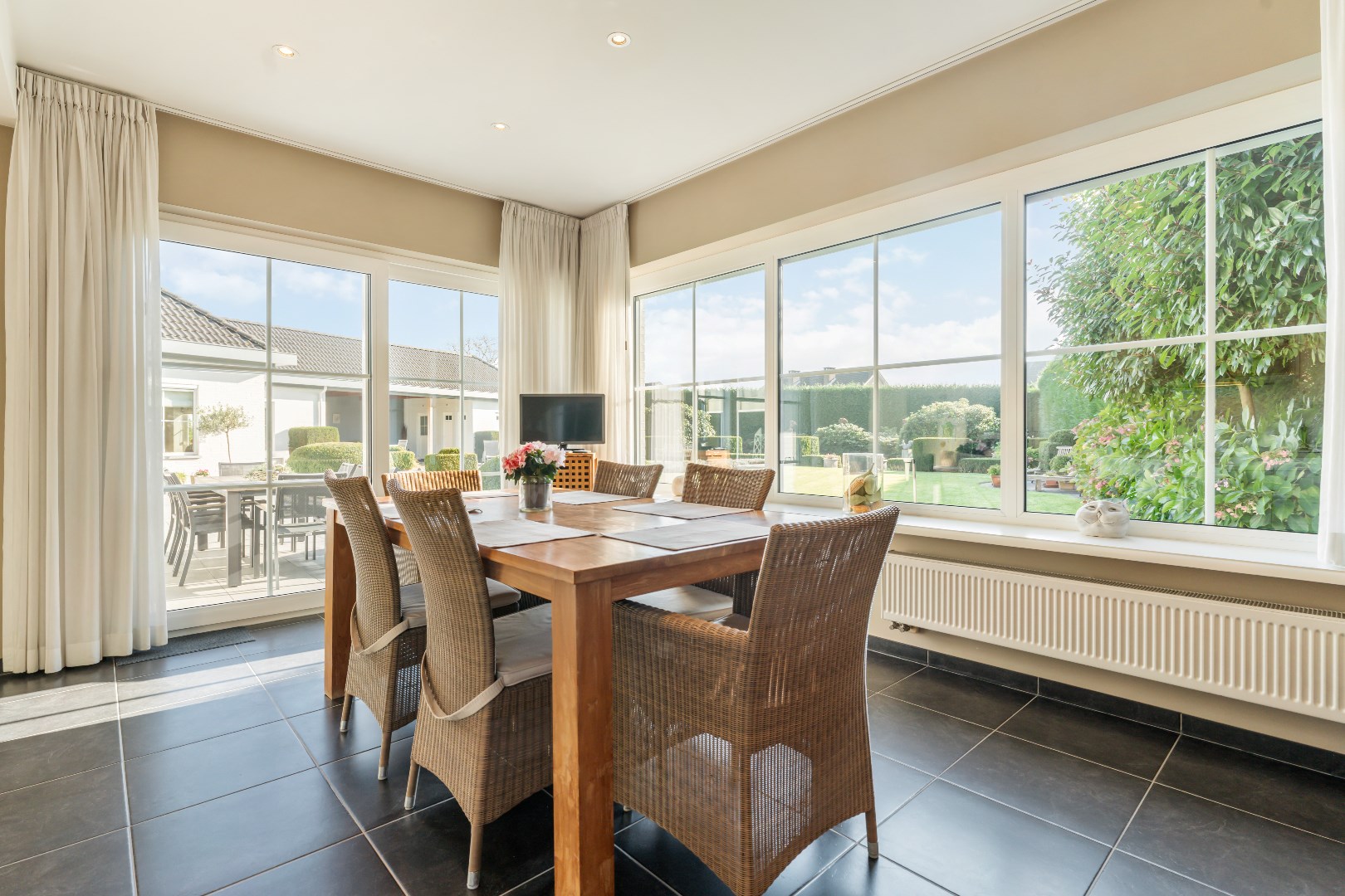 Luxueuze villa met zwembad en absolute privacy op riant perceel 