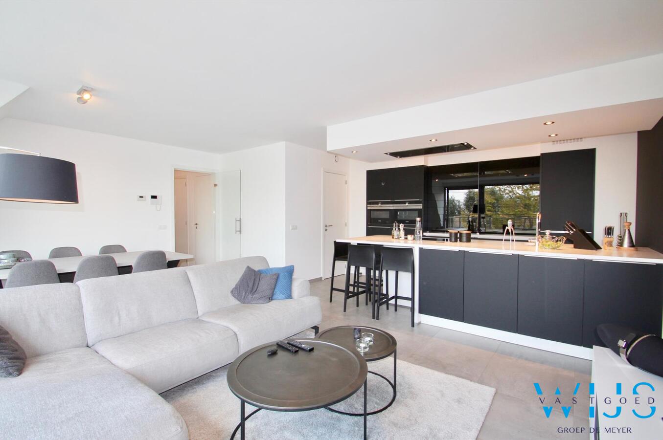 Prachtig afgewerkt appartement in hartje Wippelgem EVERGEM! 