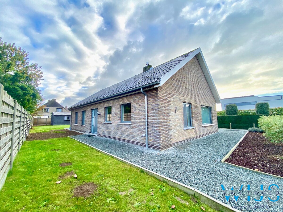 Bungalow met 2 slaapkamers op TOPlocatie ! 