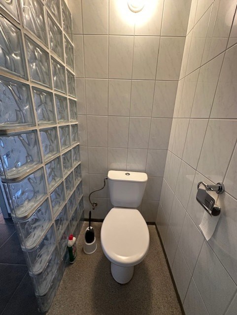 Ruim appartement met &#233;&#233;n slaapkamer , tuin en terras rustig gelegen in Geel! 