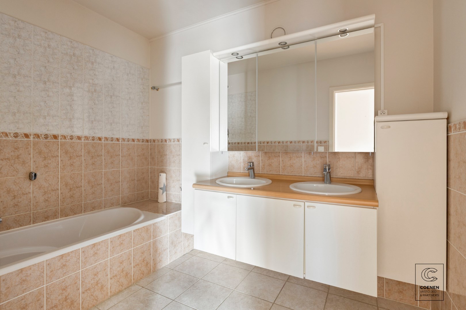 Prachtig appartement van 115 m&#178; met 3 slaapkamers op een uitstekende locatie te Brasschaat! 