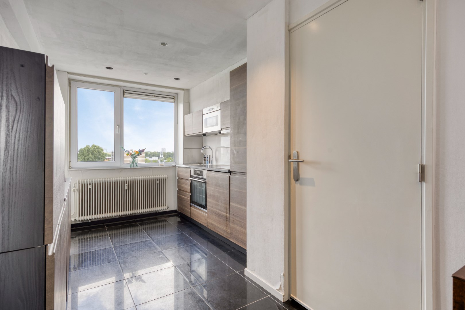 Leuk 3-kamer appartement op de bovenste verdieping, met prachtig uitzicht vanaf maar liefst 2 balkons! 