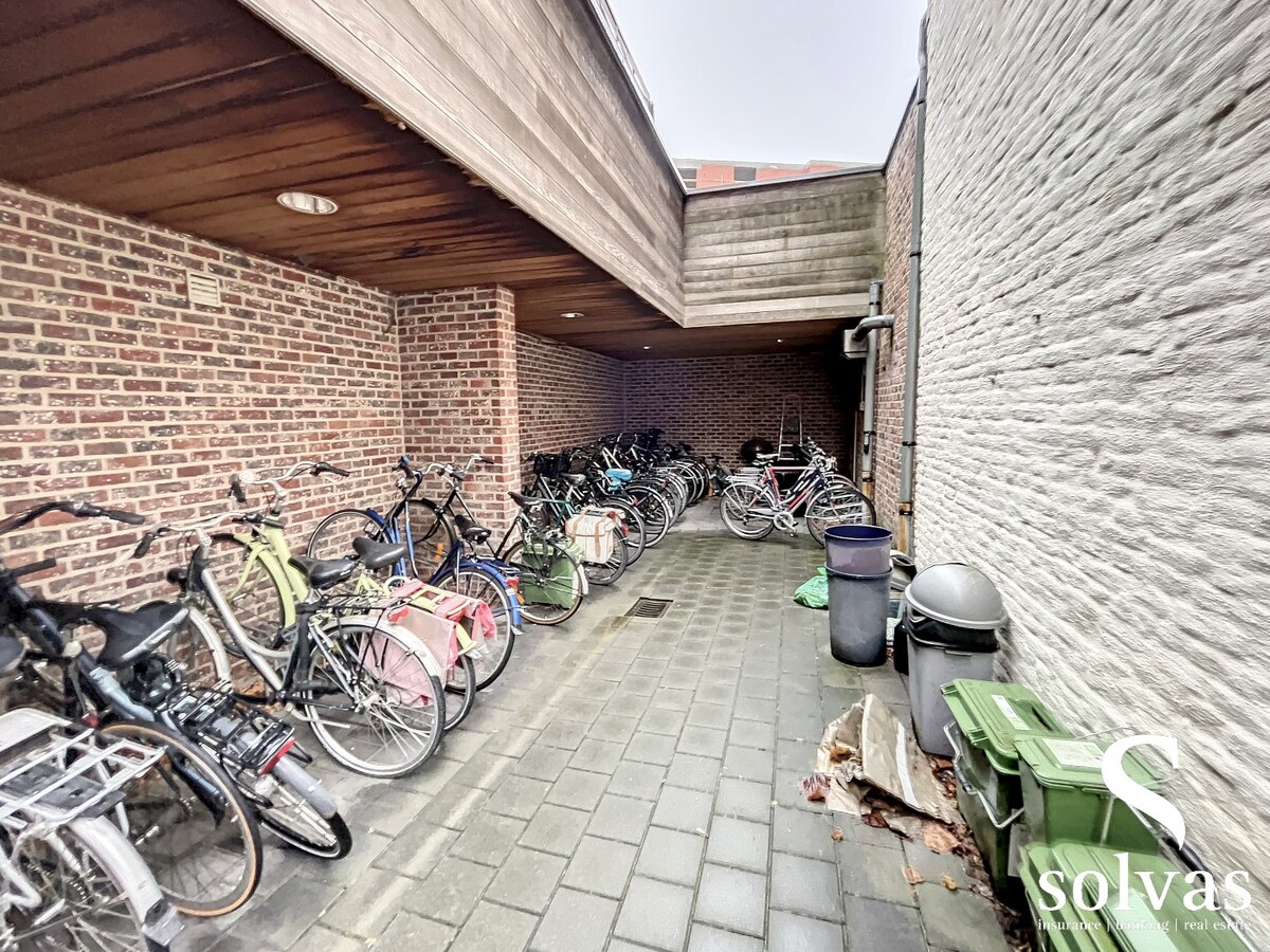 Woonerf centrum Gent - in &#233;&#233;n geheel te koop 
