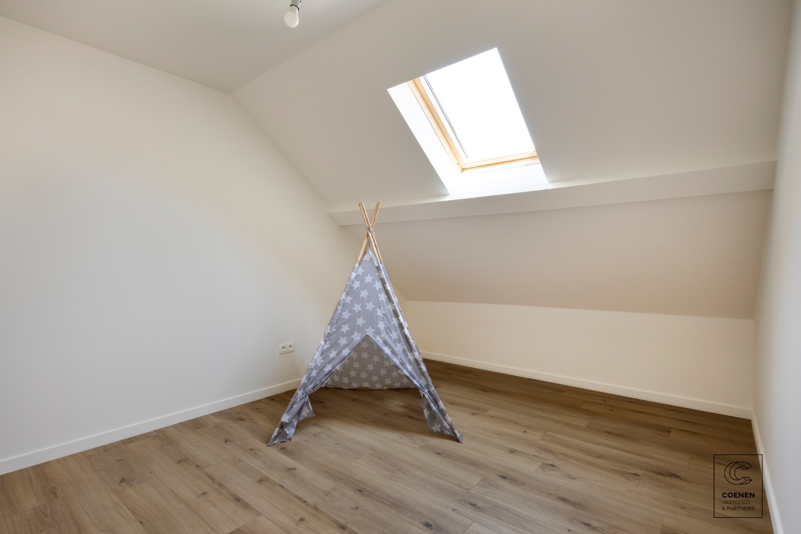 Charmant, volledig gerenoveerde woning met 2 slaapkamers te Turnhout! 