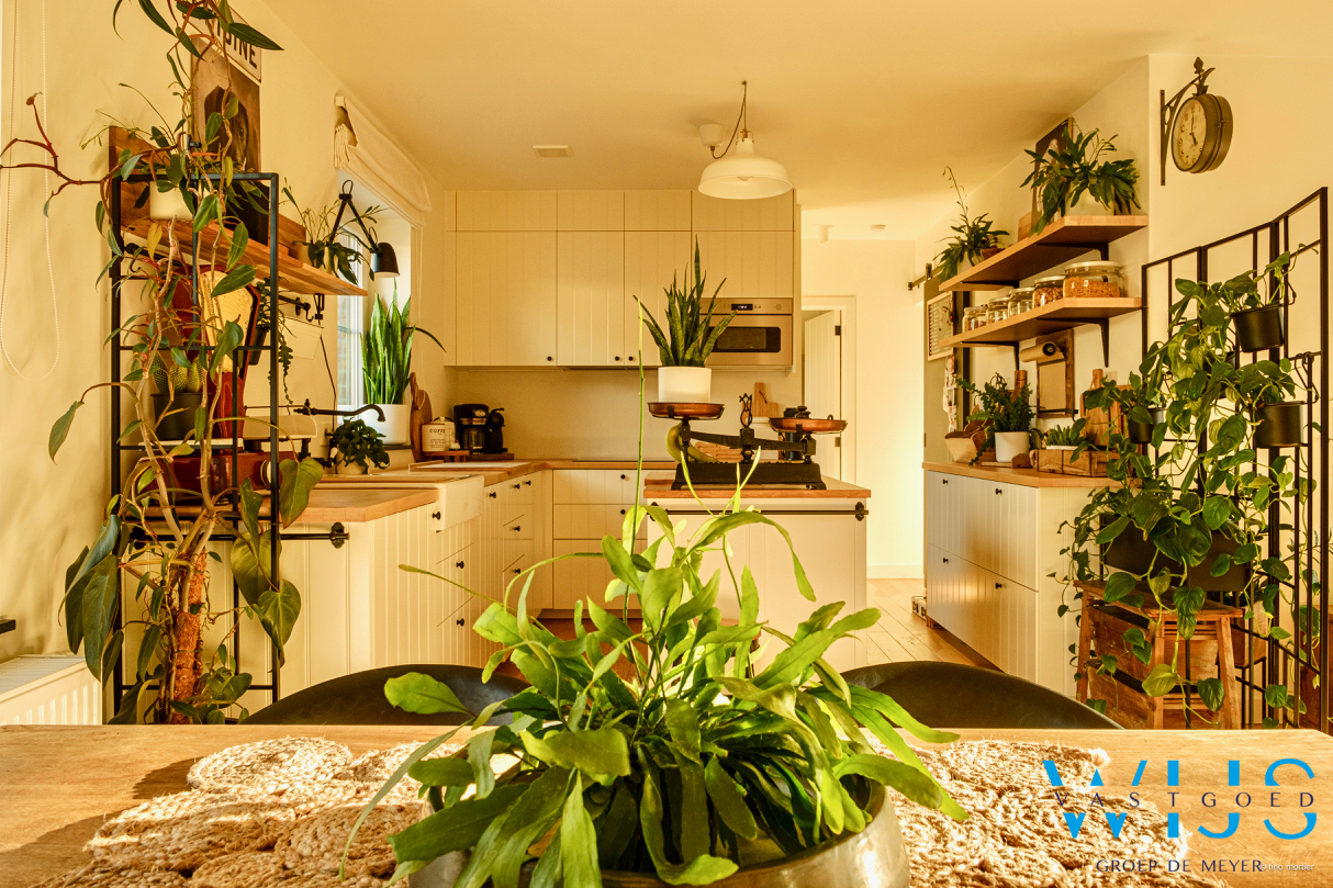 Prachtig 3 slaapkamerappartement in hartje Lembeke ! 