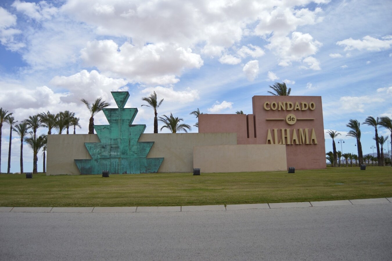 Nieuwbouwappartementen, bungalows en villa&#39;s in Condado de Alhama Golf Resort, Murcia 