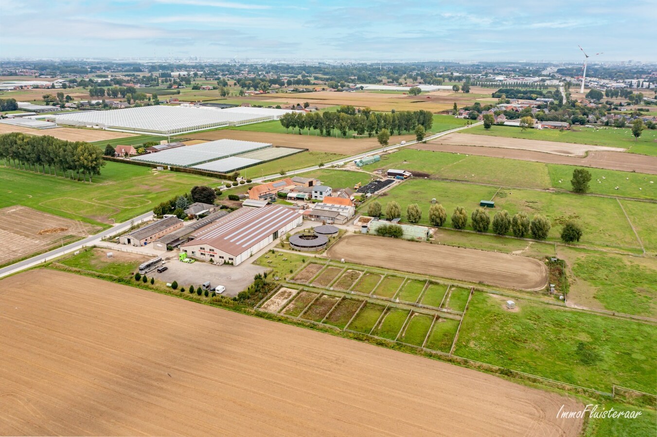 Hippisch complex op ca. 6ha te Beveren 