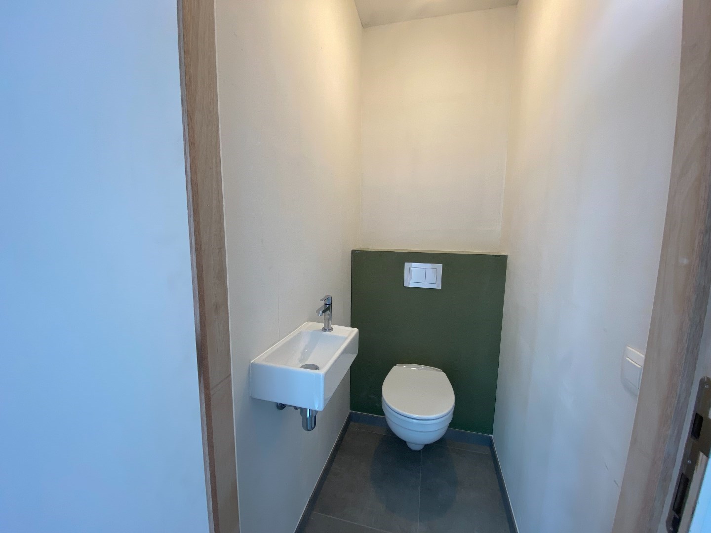 Nieuwbouw duplex appartement met 2 slaapkamers op toplocatie in Waregem! 