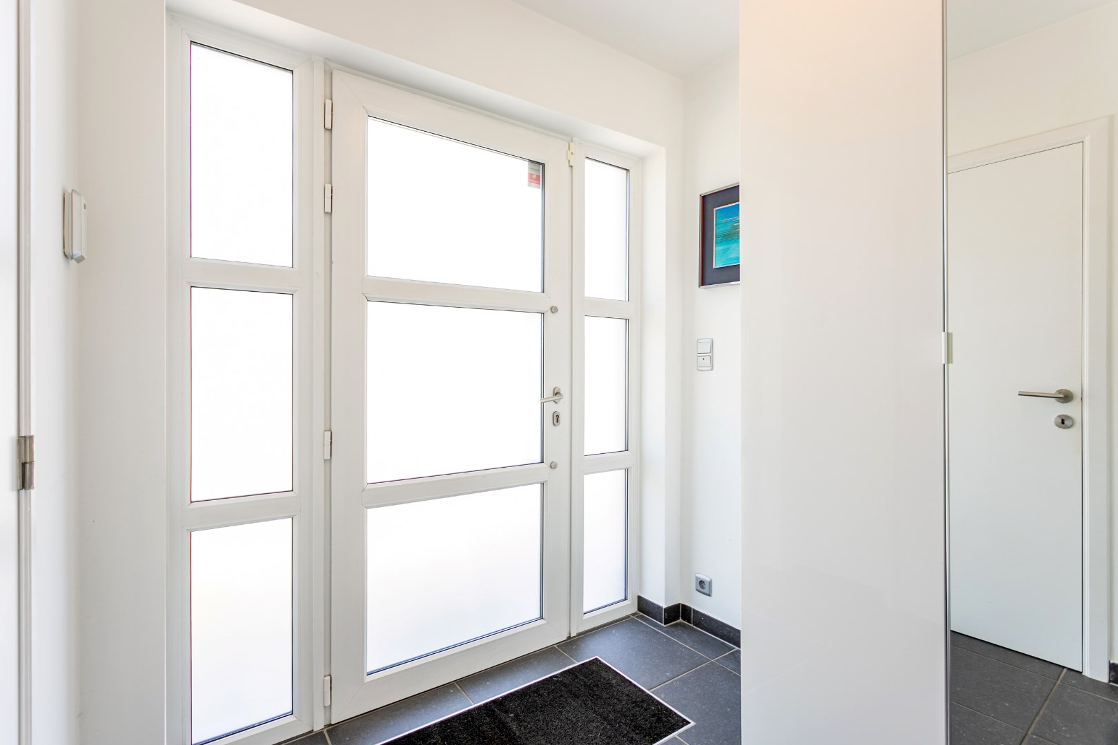 Instapklare woning met 3 slpks, garage en tuin te Halle 