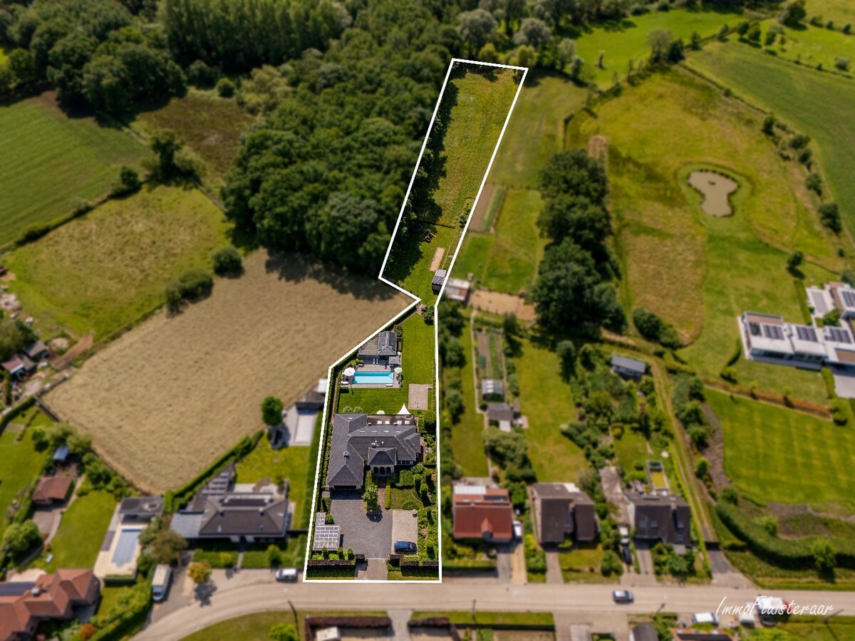 Villa met zwembad op ca. 2.155 m2 te Nijlen (Mogelijkheid tot aankoop aanpalende weide van ca. 5.251 m2, ideaal voor het houden van dieren) 