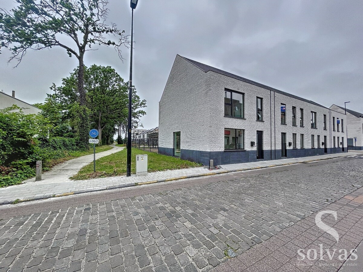 Moderne woning in centrum Adegem 