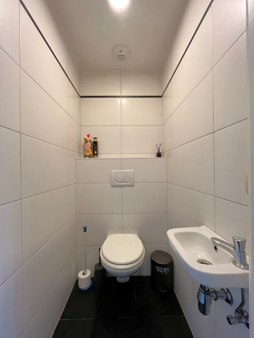 Prachtig dakappartement met 1 slpk. en groot terras in centrum Geel 
