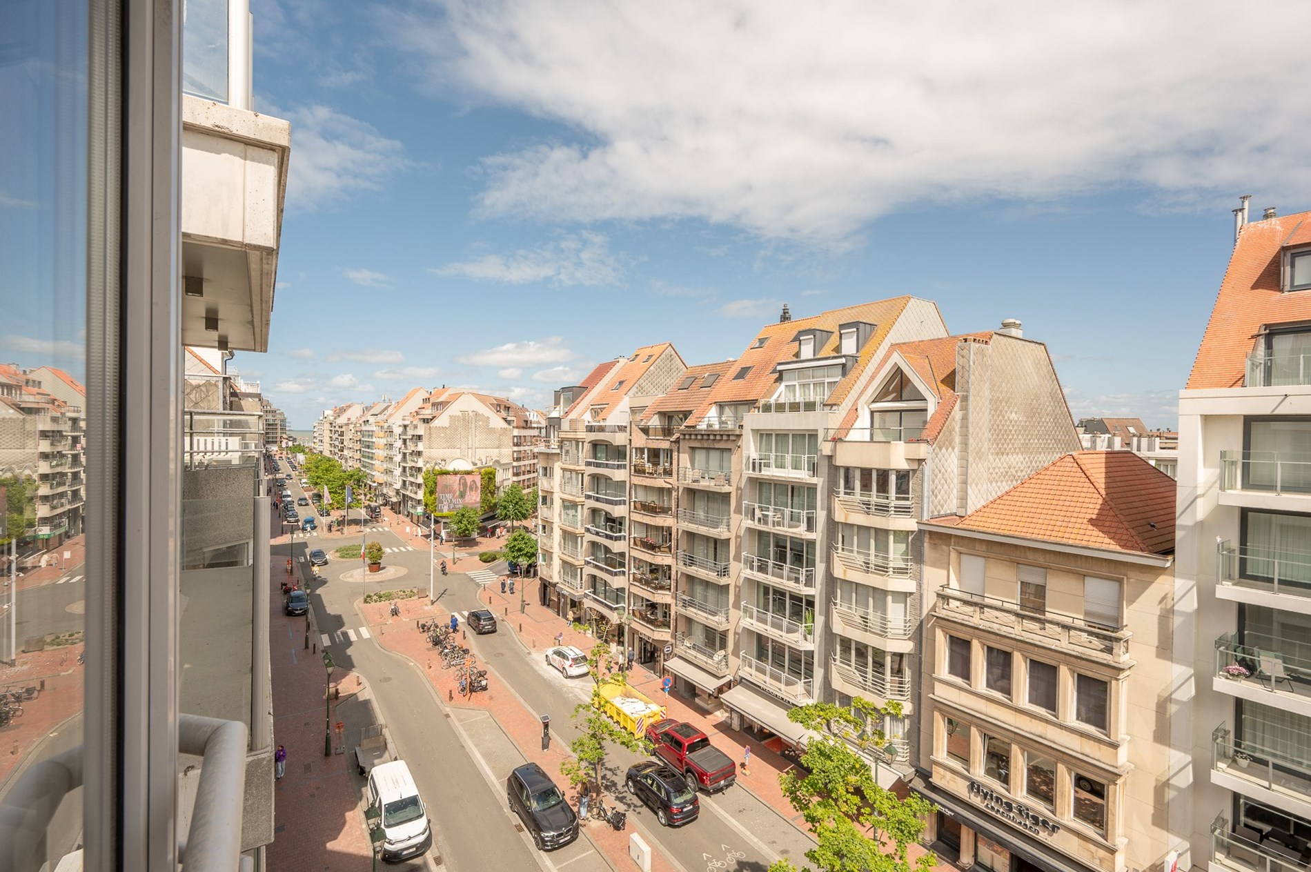 Appartement enti&#232;rement r&#233;nov&#233; et pr&#234;t &#224; emm&#233;nager avec 3 chambres dans un emplacement privil&#233;gi&#233; &#224; Knokke. 