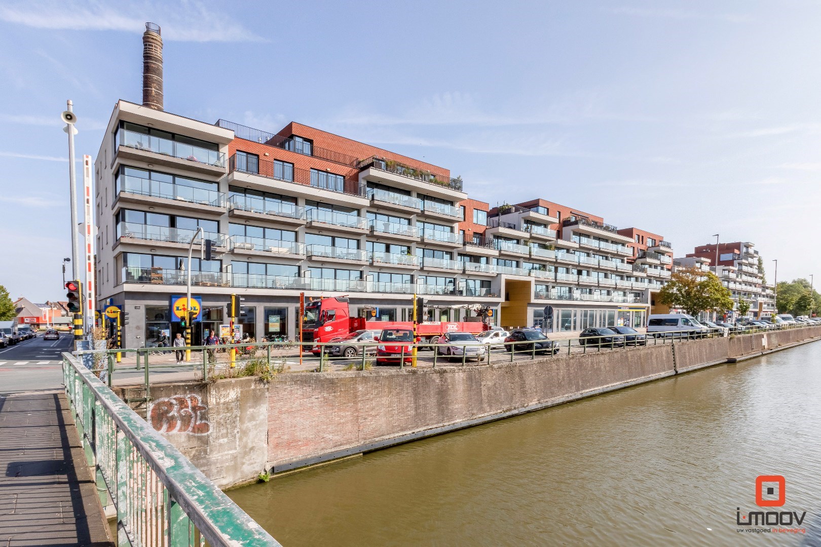 Zonnig en modern appartement op een gunstige ligging aan het water 