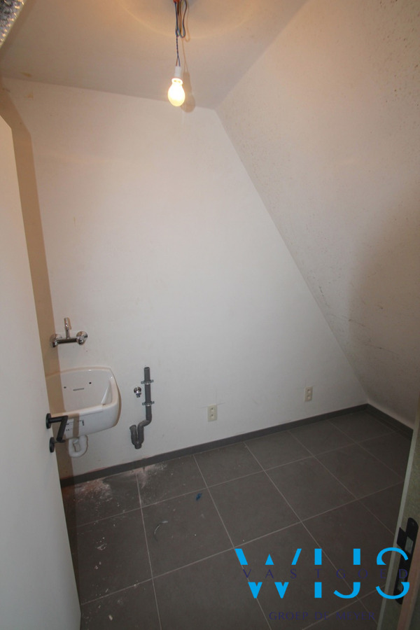 Prachtige duplex + garage in het rustige landelijke OOSTEEKLO 