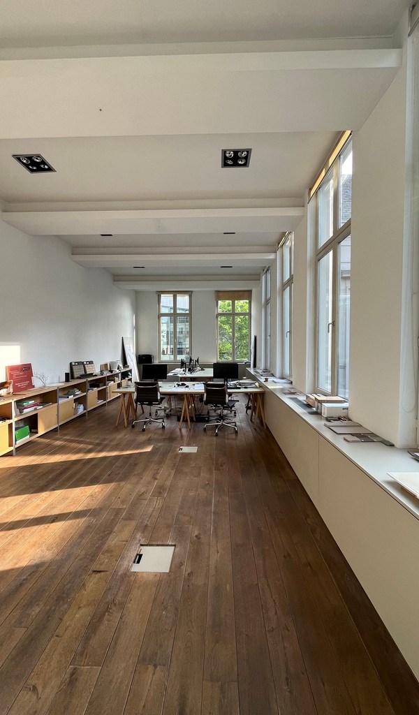 Kantoor te huur in prestigieus herenhuis te Antwerpen