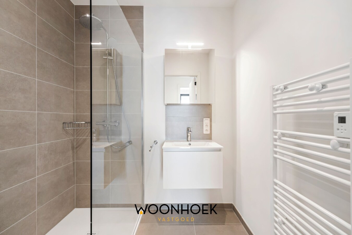 3- slpk luxeappartement met staanplaats in het Oeverpark! 