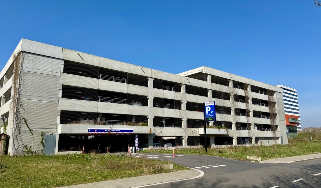 Nieuwbouw kantoren te huur langs E40 in Zwijnaarde