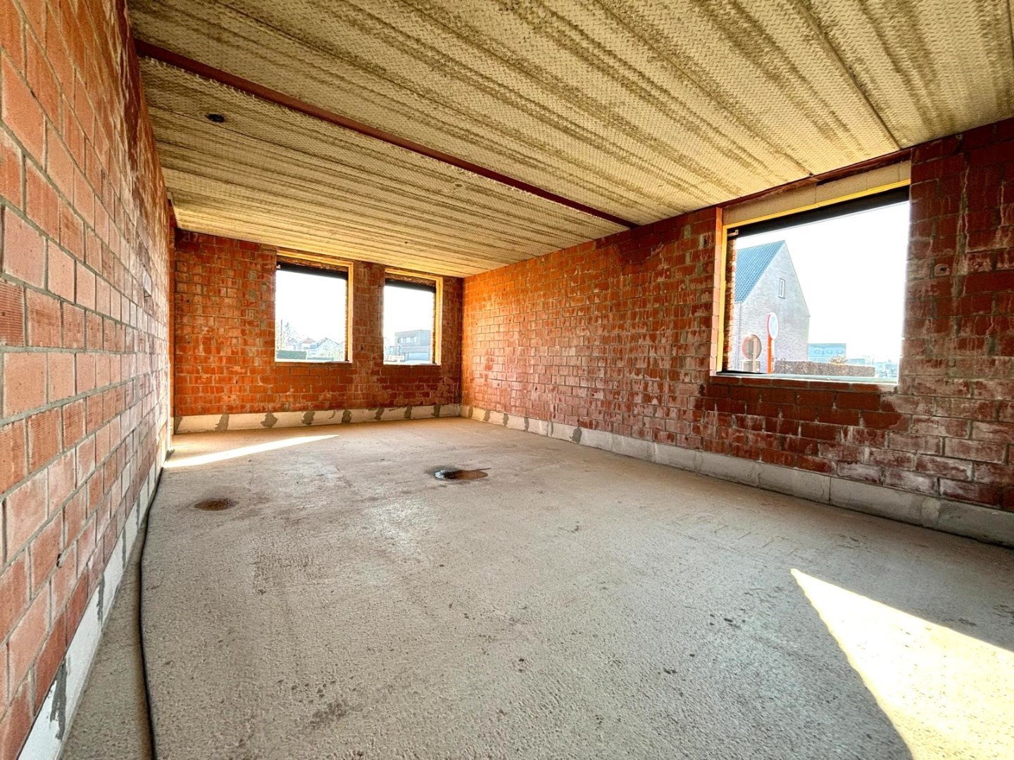 Casco woning met 4 slpk. op rustige ligging in het centrum van Geel 