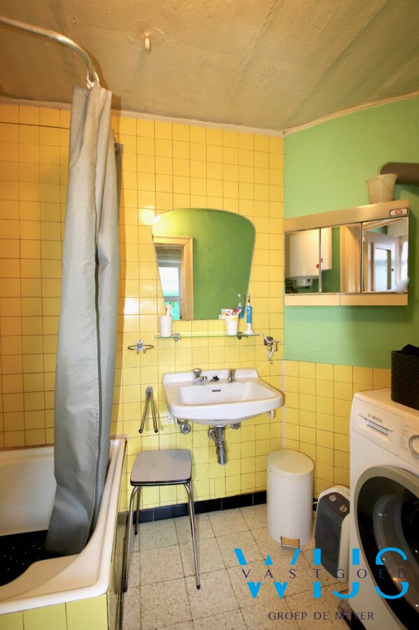 Stevig woonhuis op TOPlocatie te Waarschoot ! 