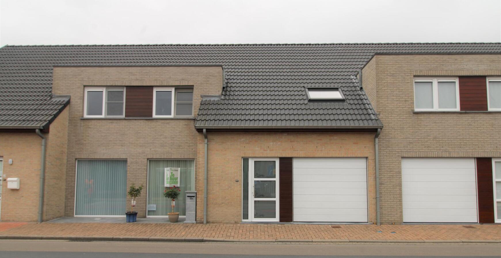 Ruime woning met 3 slaapkamers en garage in centrum Kortemark 