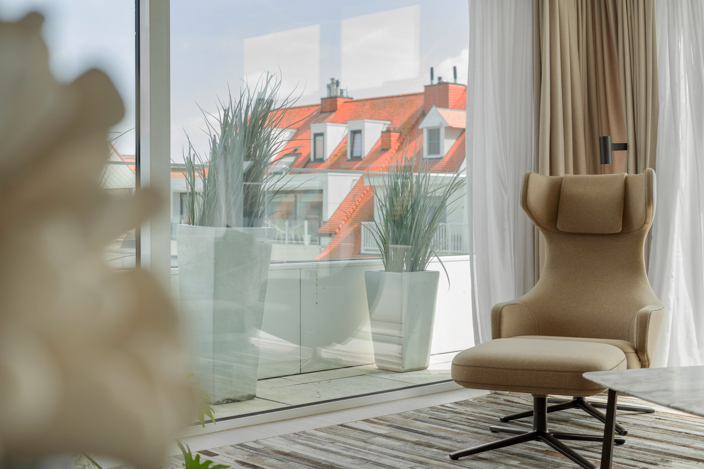Luxueus duplex-hoekappartement, voorzien van alle comfort, nabij het Rubensplein (Mogelijkheid tot aankoop van een inpandige garage-staanplaats) 