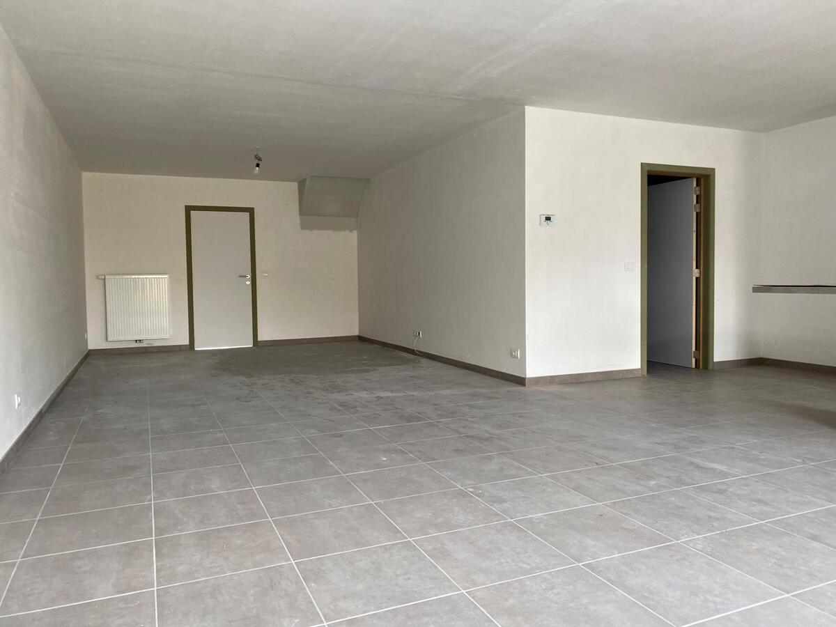 Nieuwbouwwoning met 3 slaapkamers en garage te Eernegem 