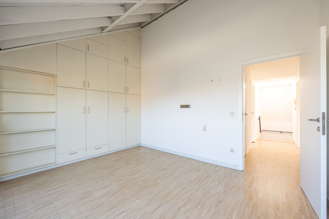 Zeer ruim, energiezuinig duplex appartement met 3 slaapkamers op toplocatie in centrum Schilde 