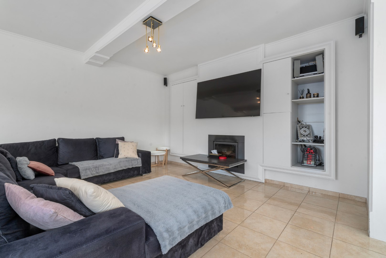Stijlvolle villa met 5 slaapkamers op mooi perceel van 1325m&#178; 