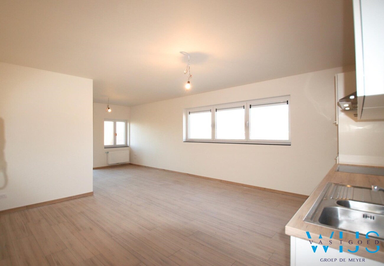 Gezellig &#233;&#233;nslaapkamerappartement met zonneterras in hartje ERTVELDE! 