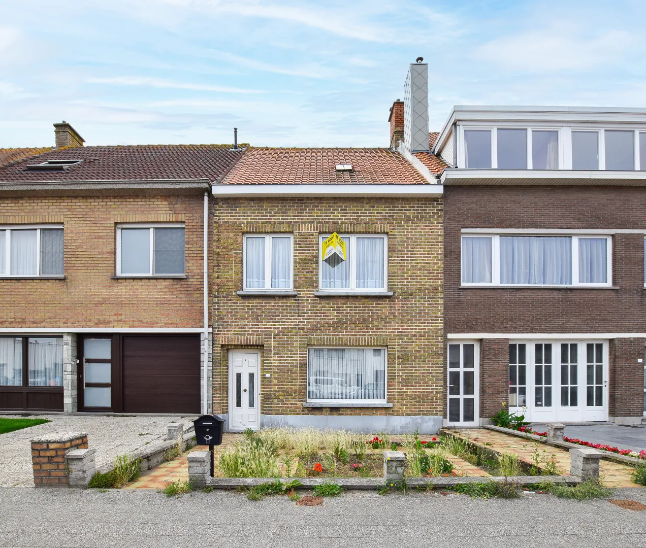 Te renoveren gezinswoning met ruime en zonnige tuin in het centrum van Middelkerke