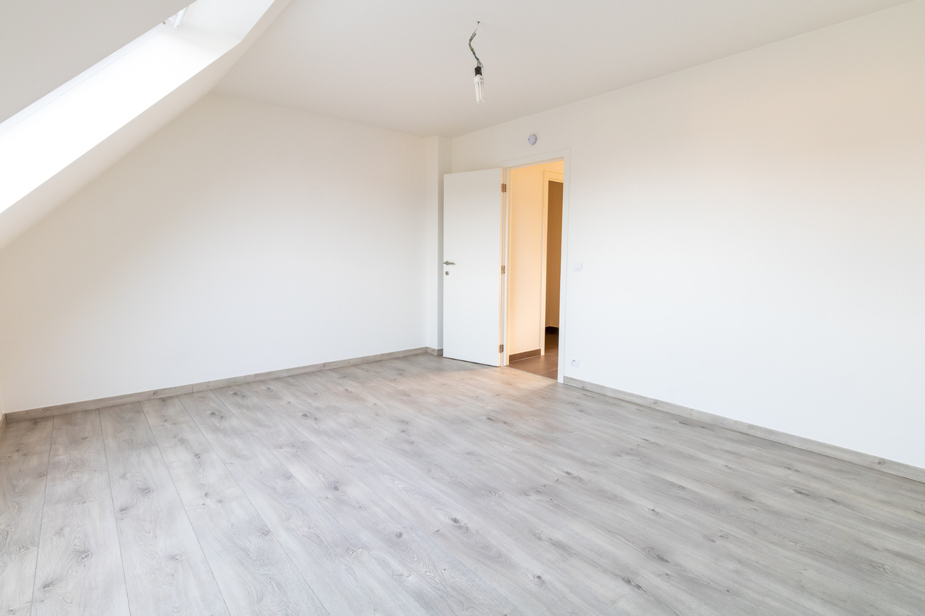 Nieuwbouwwoning met 3 slaapkamers en tuin te Oostende 