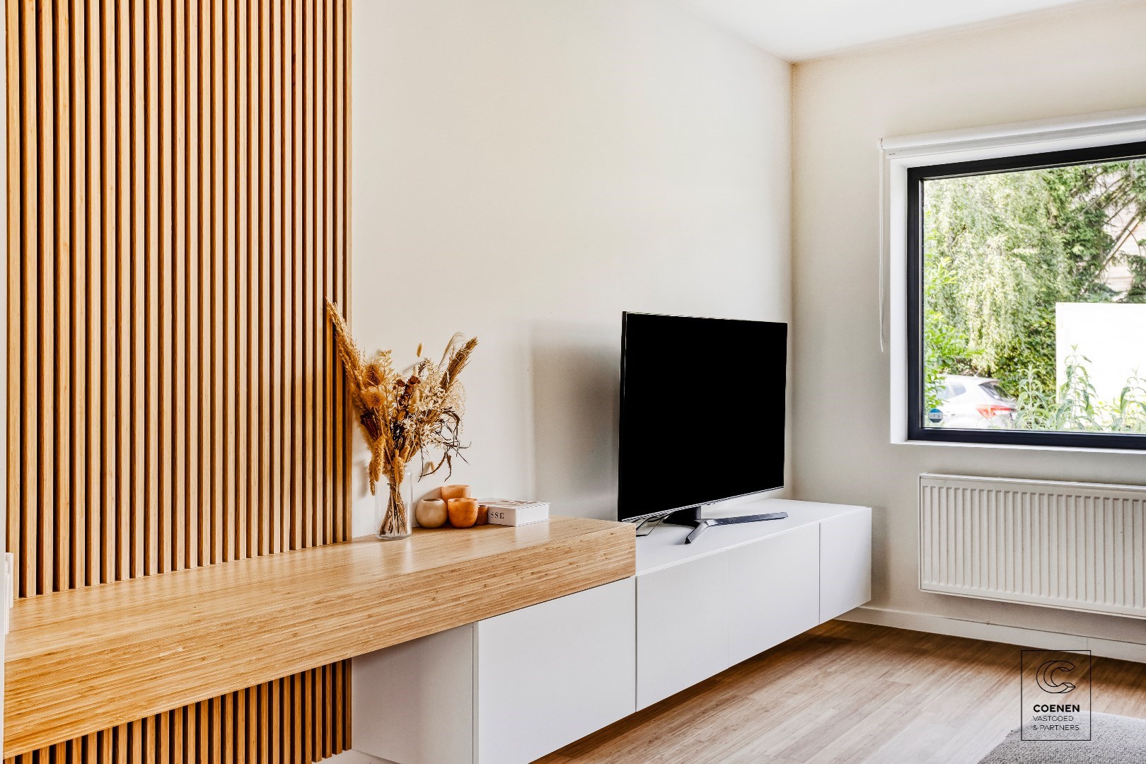 Prachtig volledig gerenoveerde woning met 3 slaapkamers op een TOPlocatie te Schilde! 