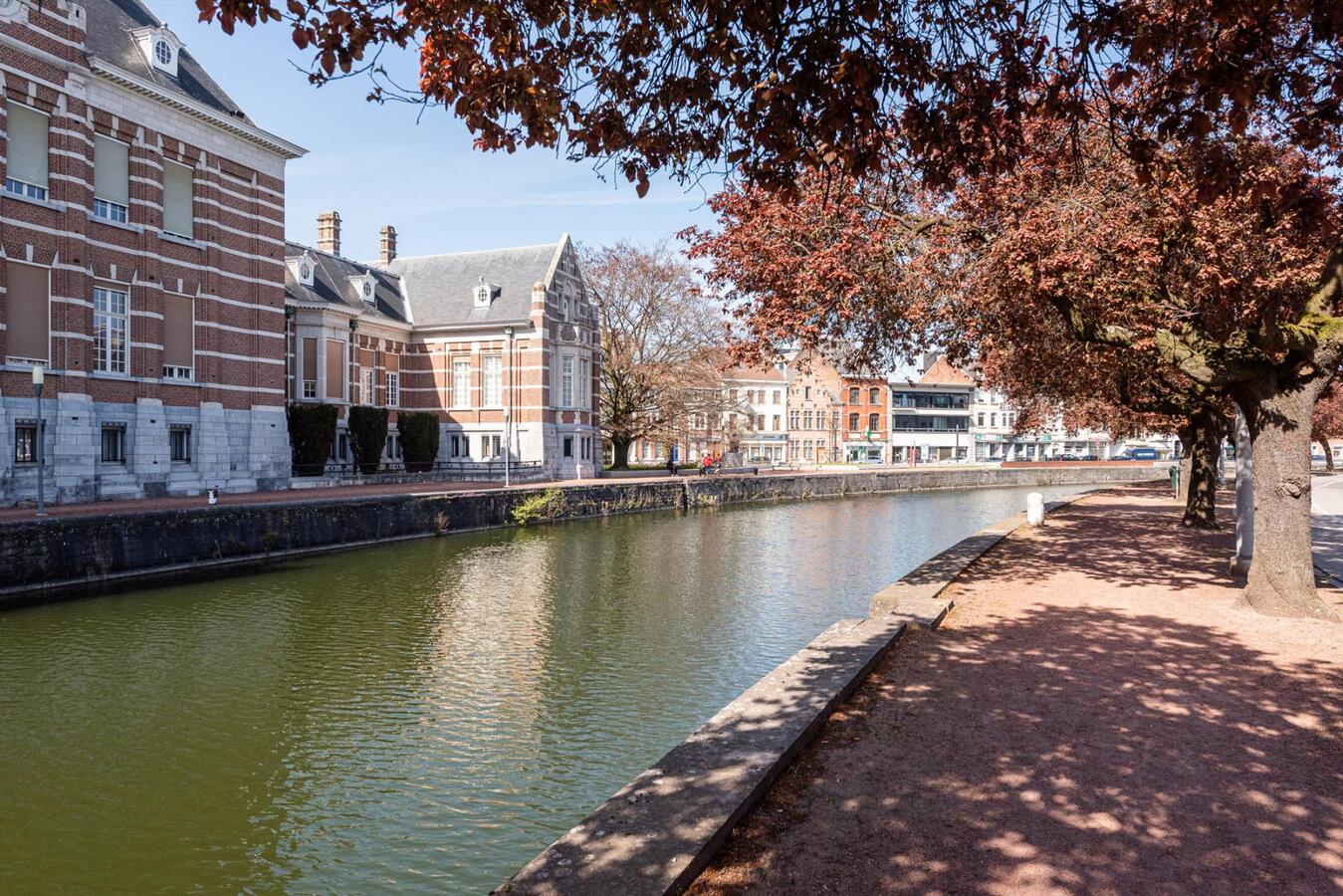 Herenwoning aan de Dender in het centrum van Dendermonde 