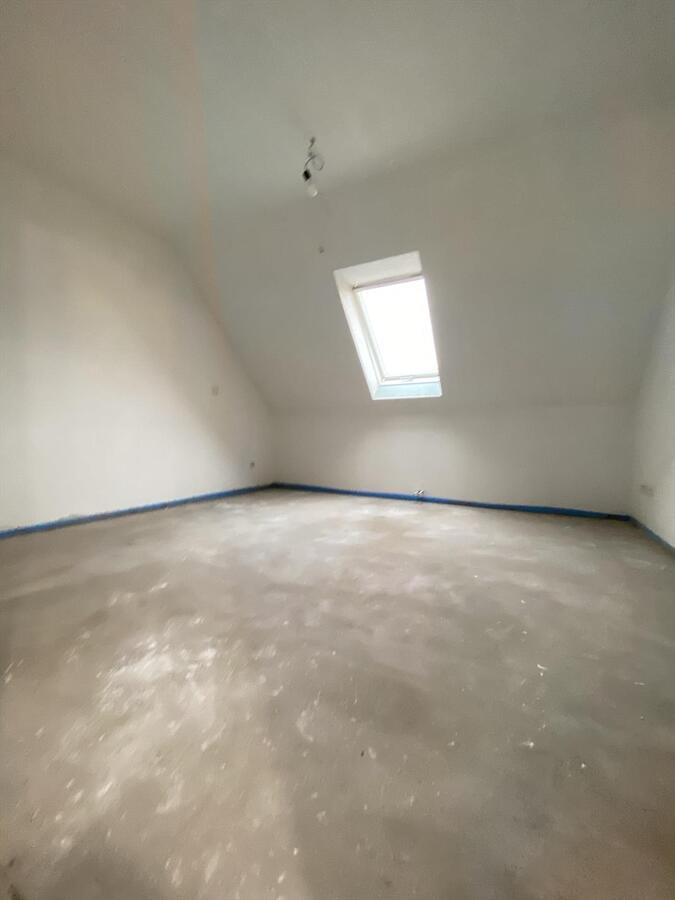 Nieuwbouwwoning met 4 slaapkamers en carport te Ichtegem 