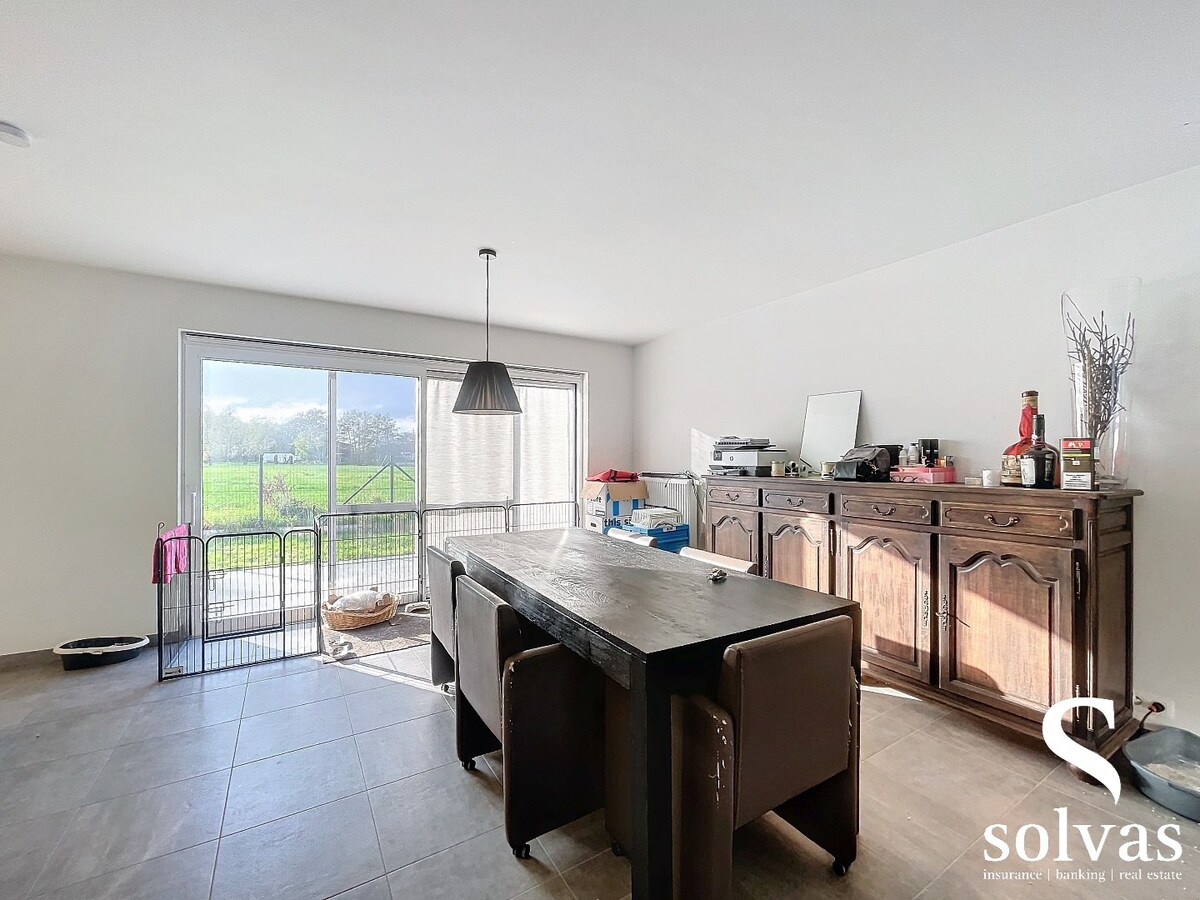 Recente woning met zicht op groen 