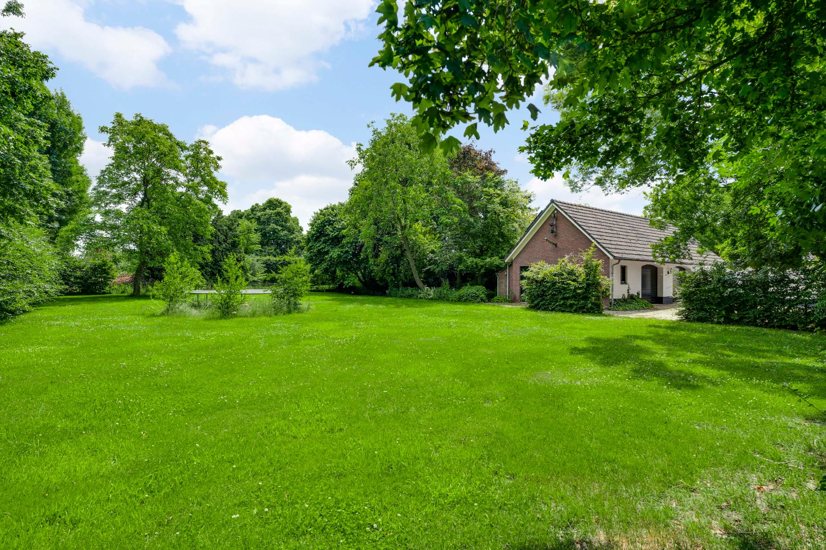 Woonboerderij te koop in Ospel