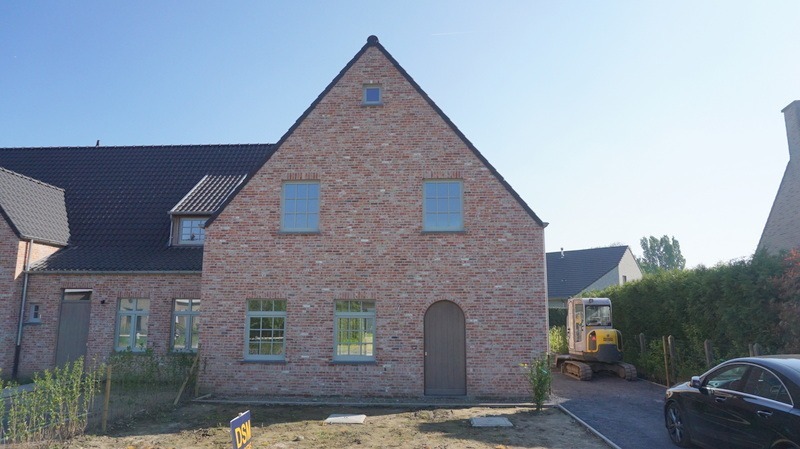 Nieuwbouw halfopen bebouwing met 3 slaapkamers in Lotenhulle 