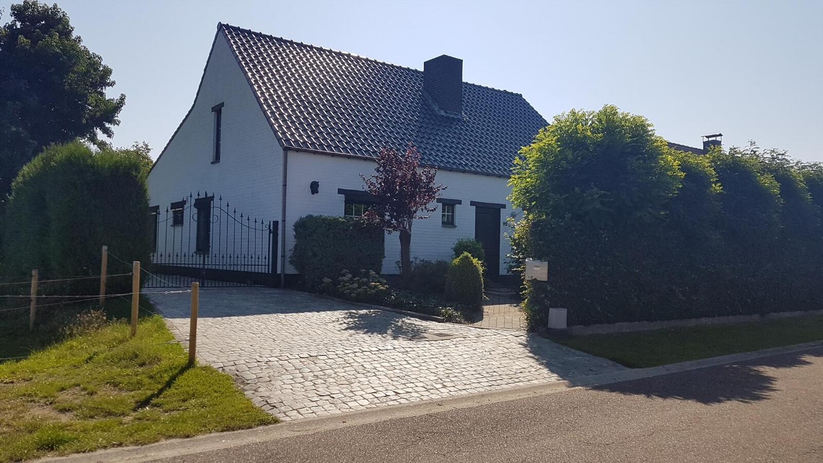 Charmante woning met paardenstallen op ca. 43a75 te Heppen/Leopoldsburg 