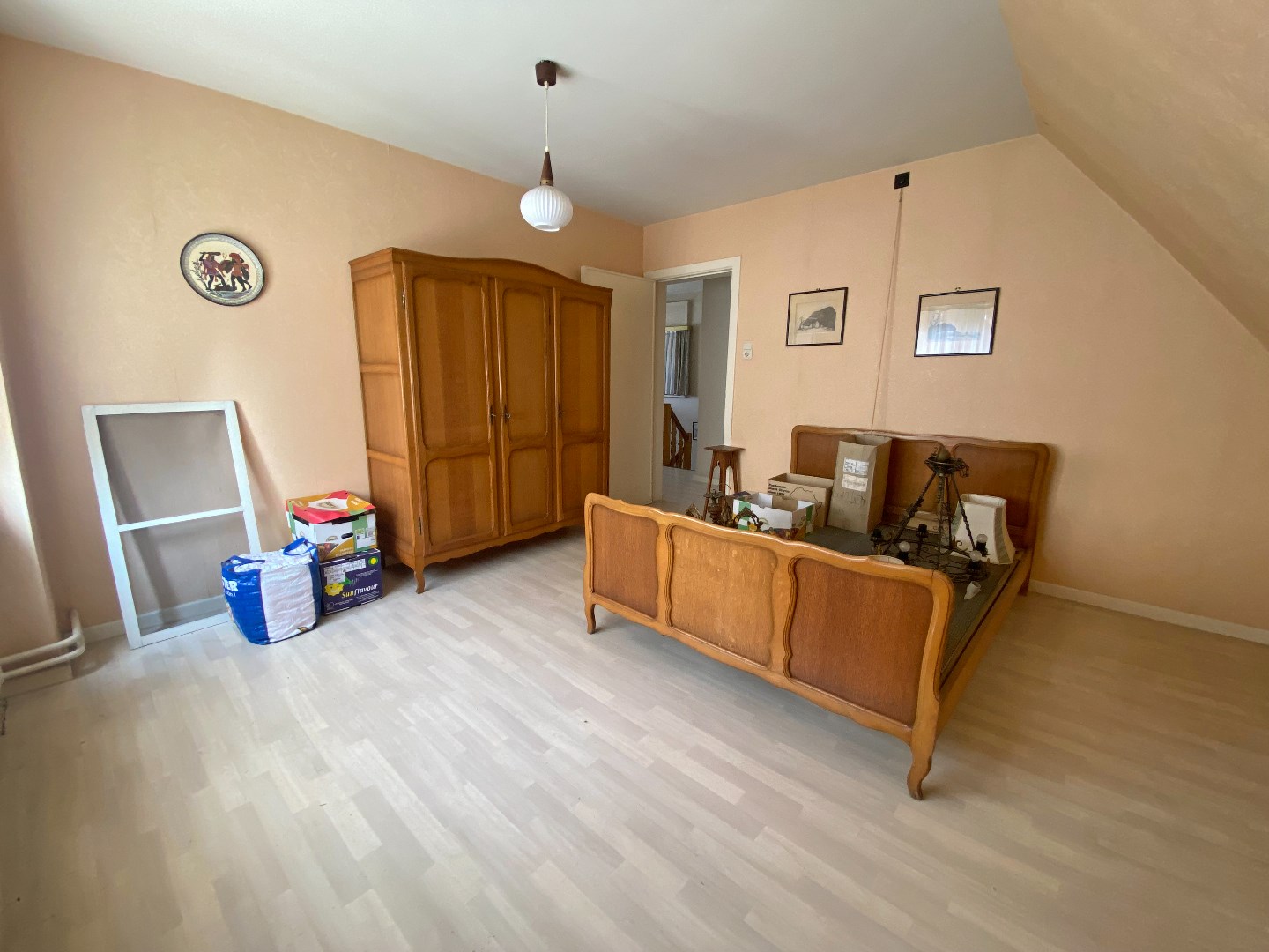 Vrijstaande woning op een perceel van 11 are 55 ca te Geel. 