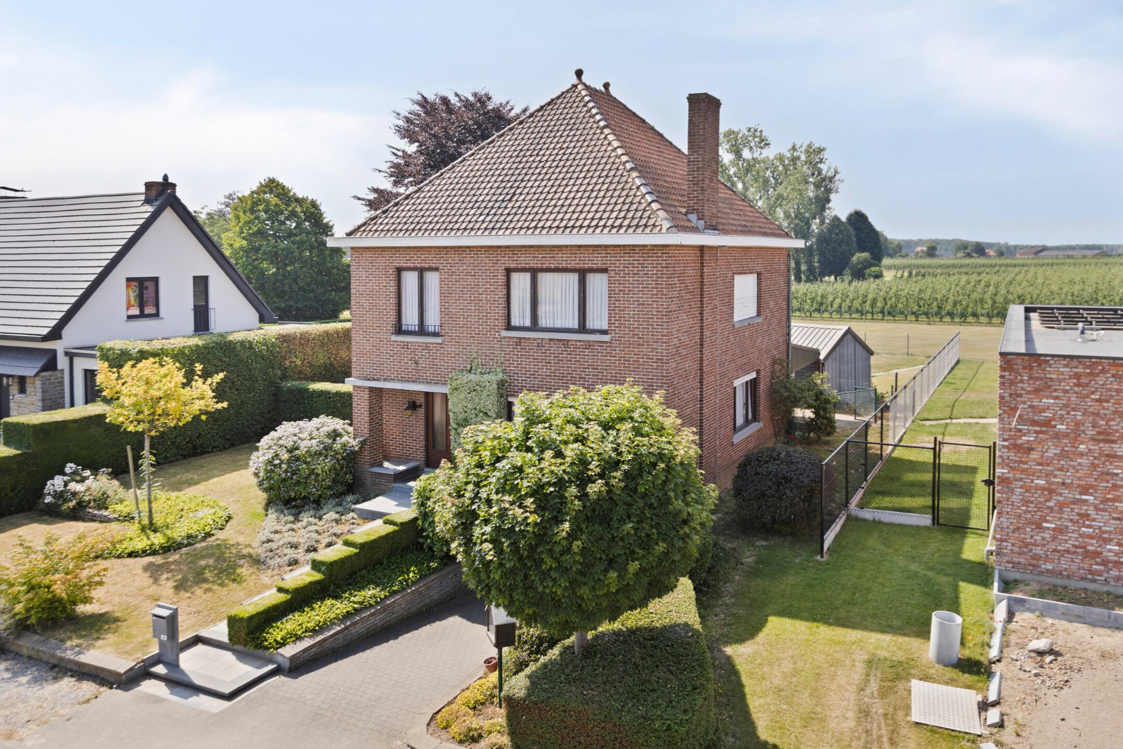 Vrijstaande woning met karakter en blijvend groene verzichten in Wintershoven 