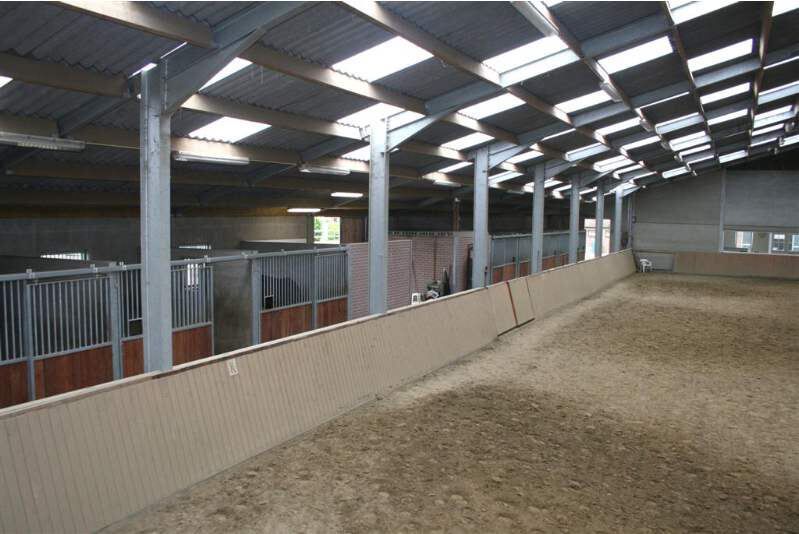 Woonboerderij met paardenaccommodatie op ca. 0,7ha te Poppel 