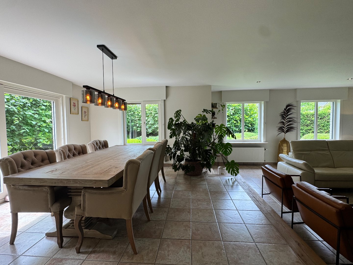 Landelijk gelegen villa met ruime tuin in Grammene. 