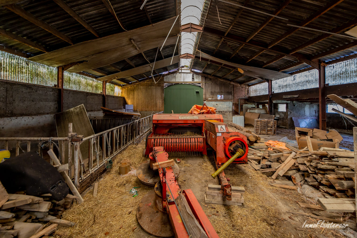 Woning met grote loods en weiland op ca. 9ha te Gr&#252;fflingen (Burg-Reuland/Luik) 