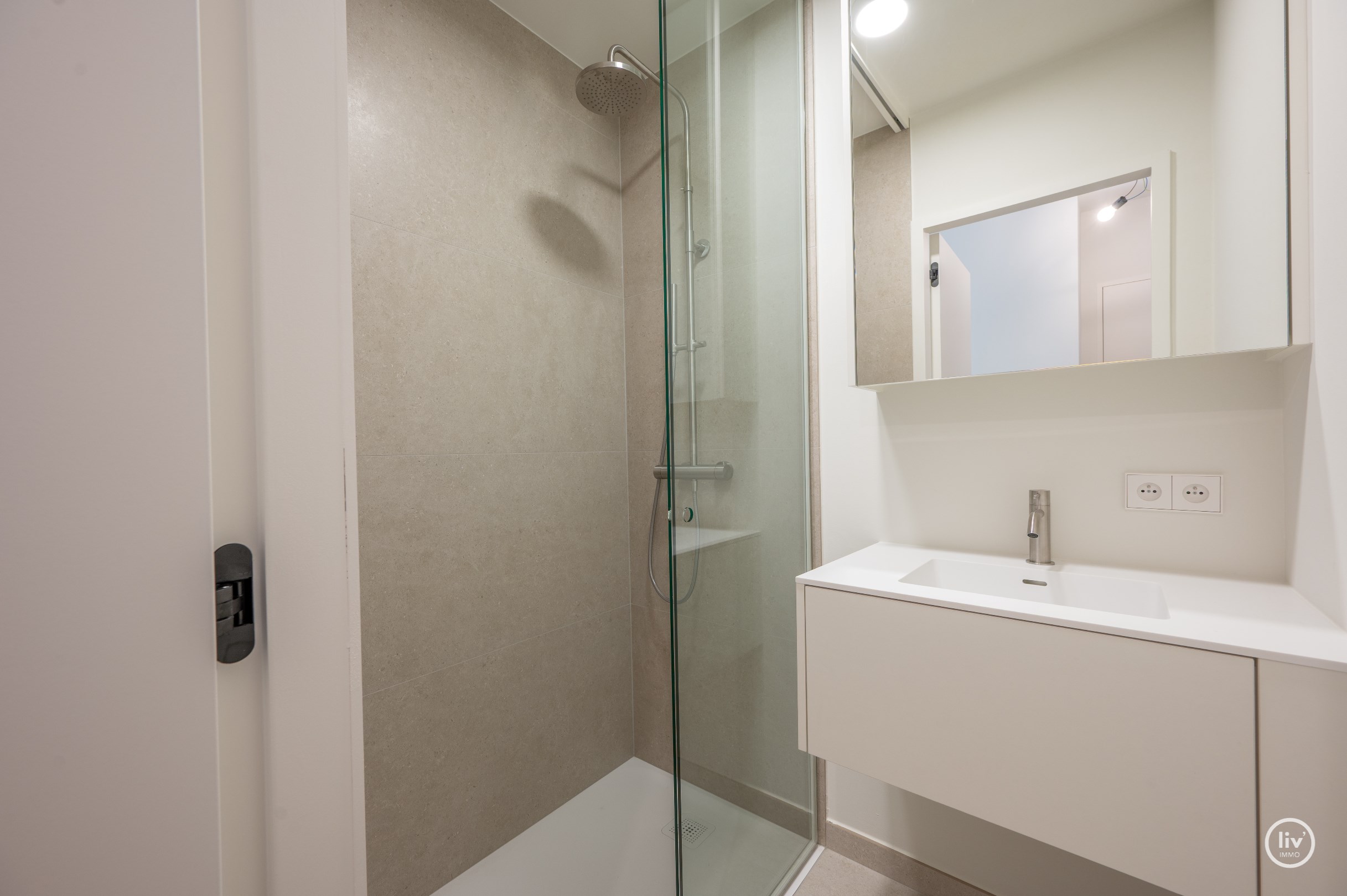 Appartement neuf exclusif avec trois chambres au cœur de Knokke. 