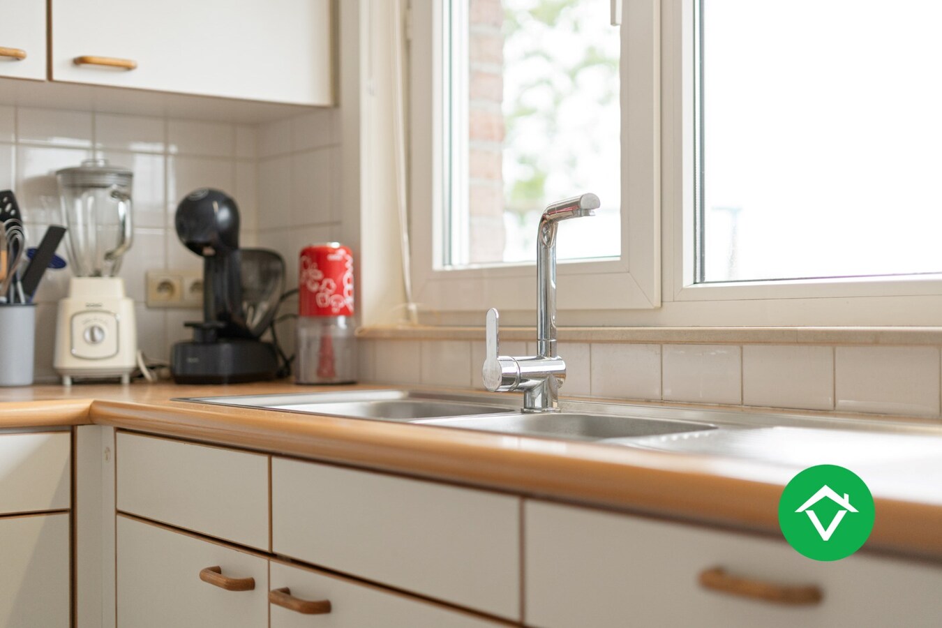 Instapklare woning met 3 slaapkamers en groene tuin te Koekelare 