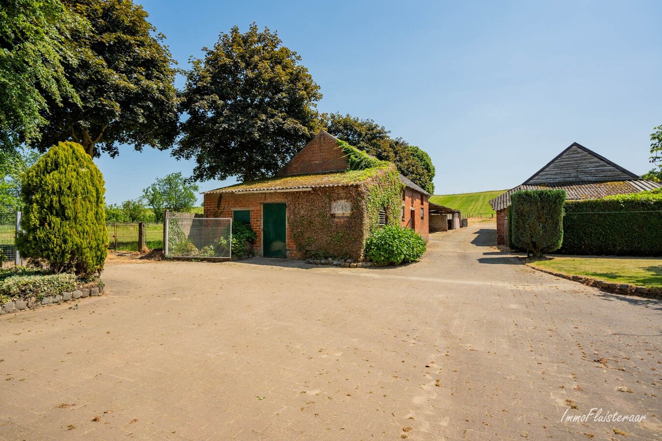 Landelijk gelegen te renoveren boerderij met bedrijfswoning op ca. 7,5ha te Tielt-Winge (Vlaams Brabant) 